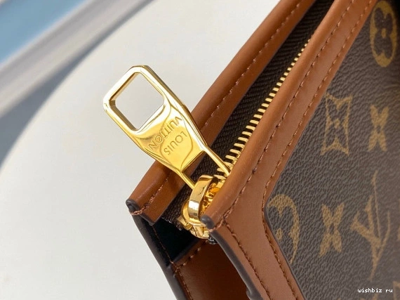 WIS CHANELUTCH LOUIS VUITTON 0811